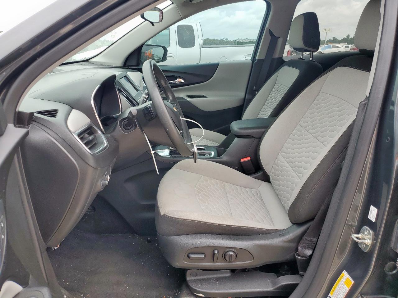 2020 Chevrolet Equinox Ls - Image 7