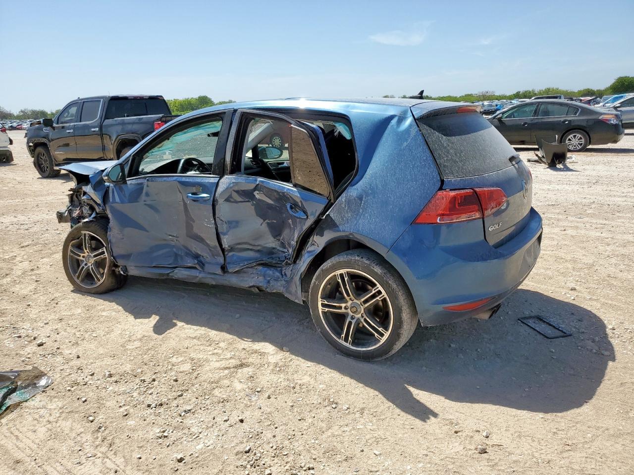 2017 Volkswagen Golf S - Фото 2