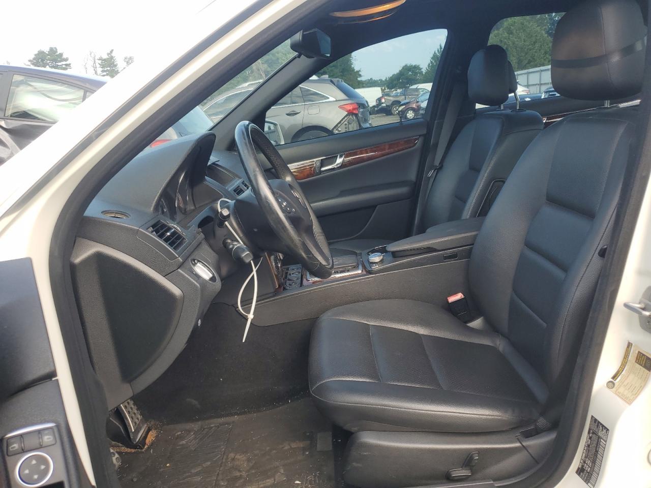 2011 Mercedes-Benz C 300 4Matic - Фото 7