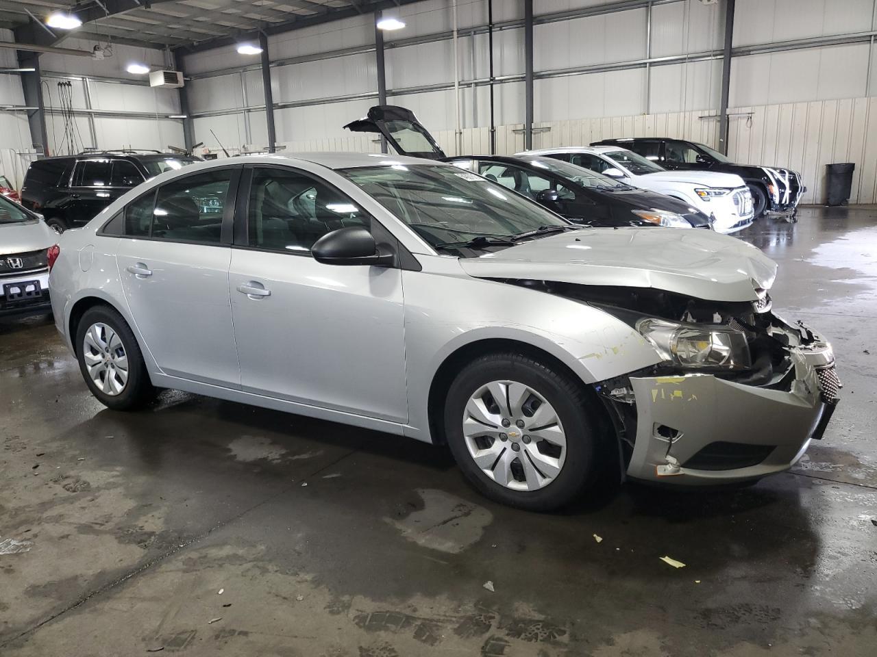 2014 Chevrolet Cruze Ls - Фото 4