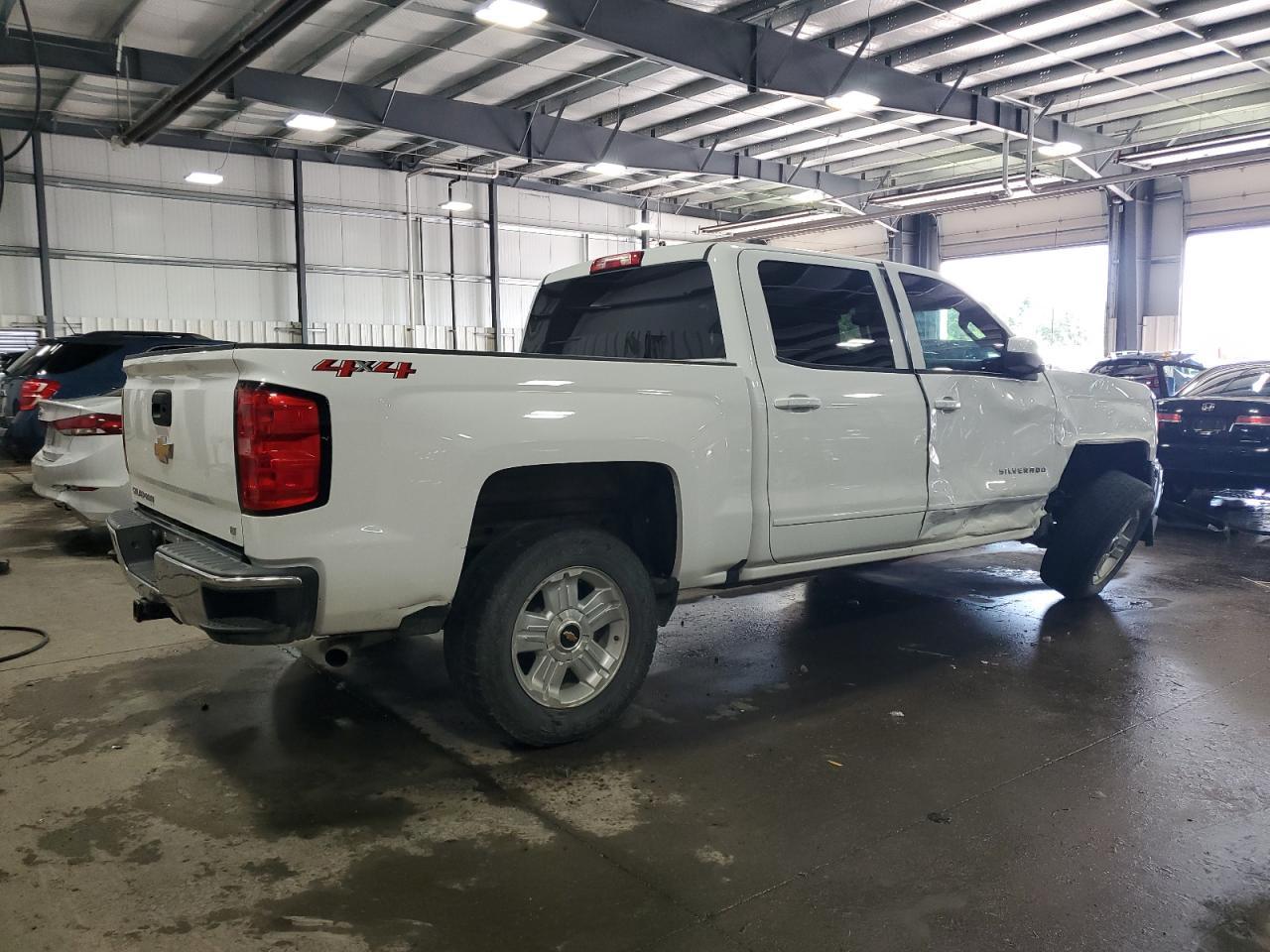 2018 Chevrolet Silverado K1500 Lt - Image 3