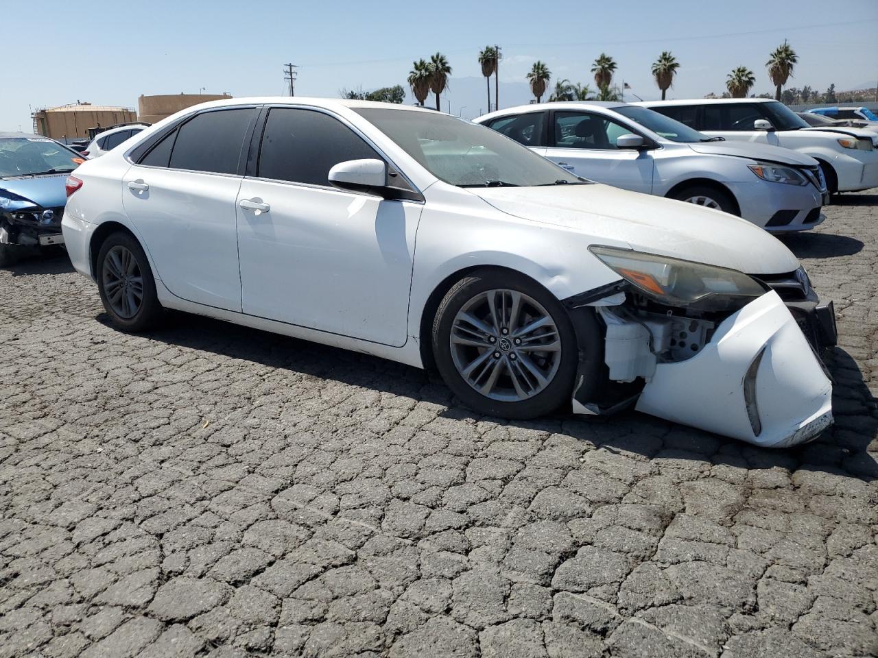 2016 Toyota Camry Le - Фото 4