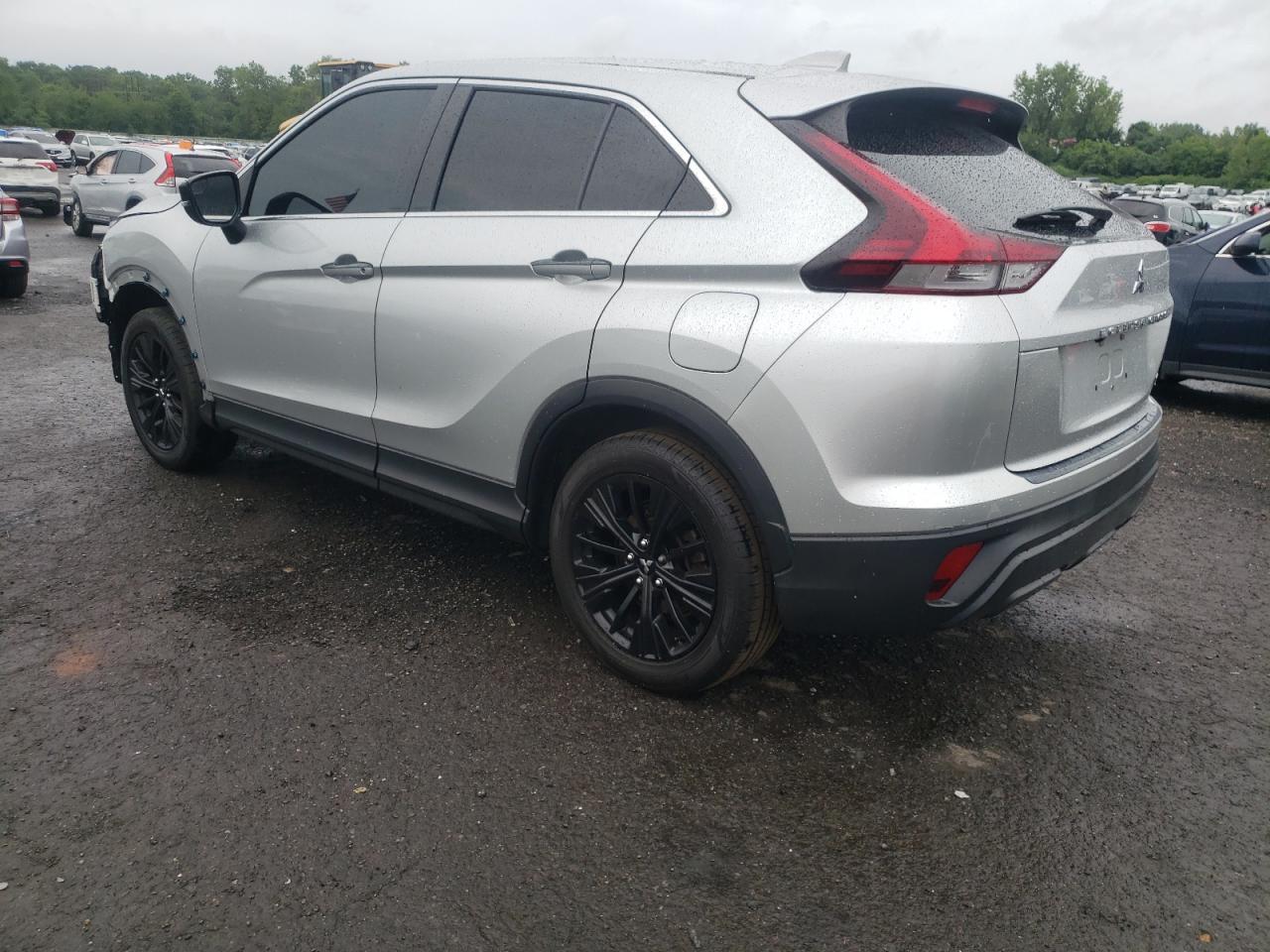 2022 Mitsubishi Eclipse Cross Le - Image 2
