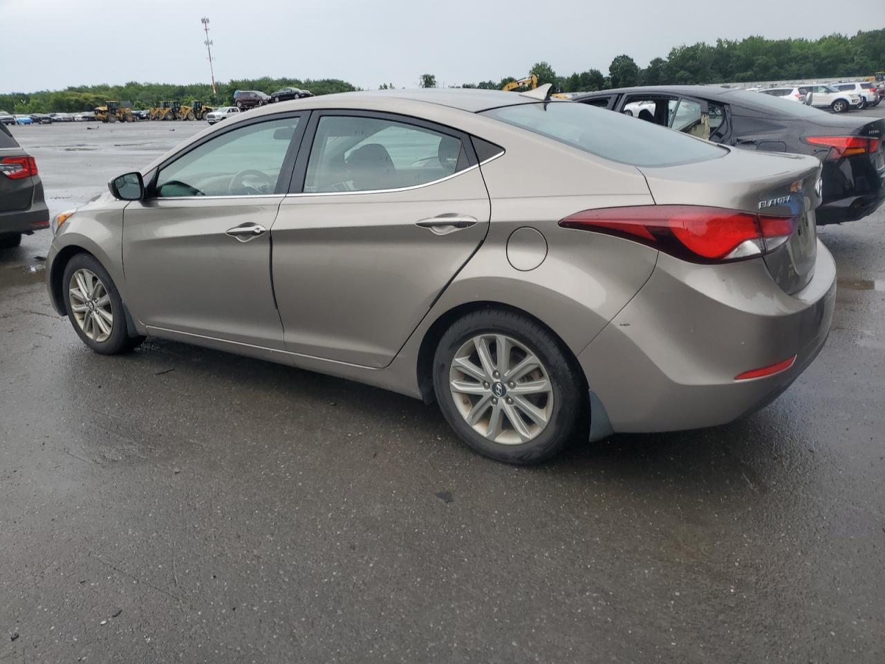2015 Hyundai Elantra Se - Image 2
