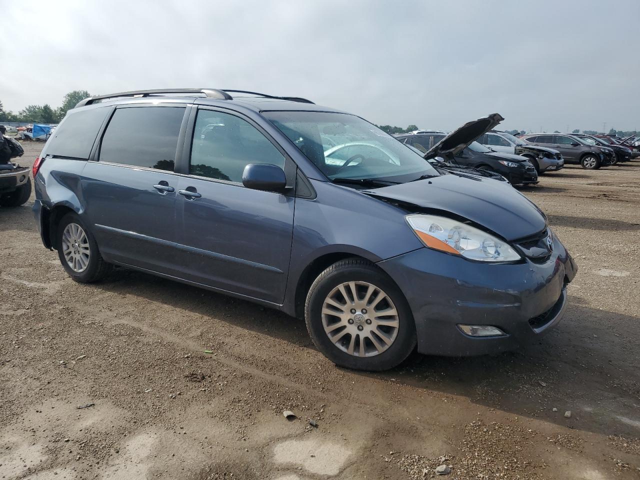 2007 Toyota Sienna Xle - Image 4