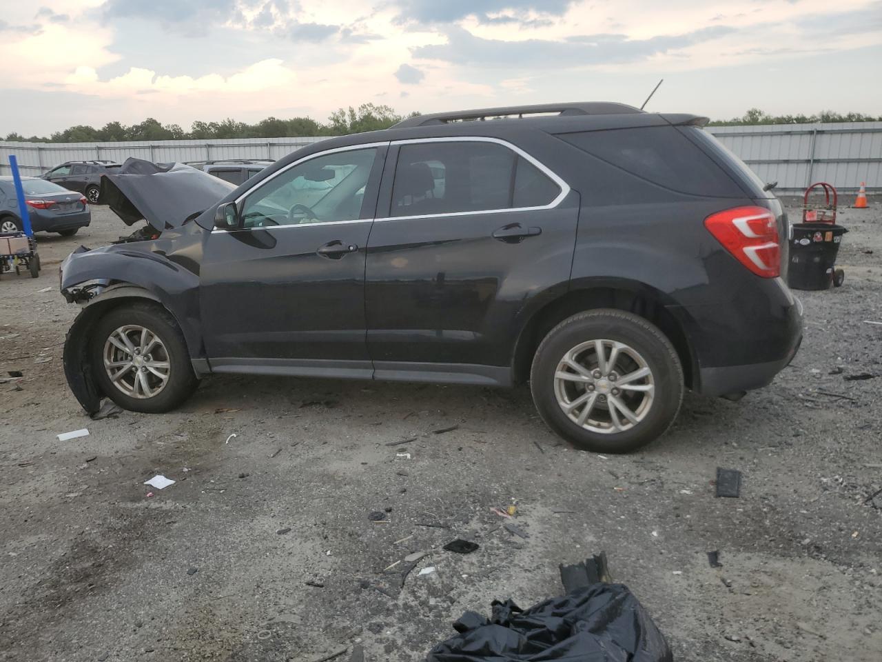 2016 Chevrolet Equinox Lt - Image 2