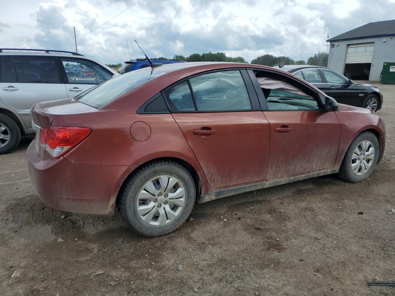 2013 Chevrolet Cruze Ls - Image 3