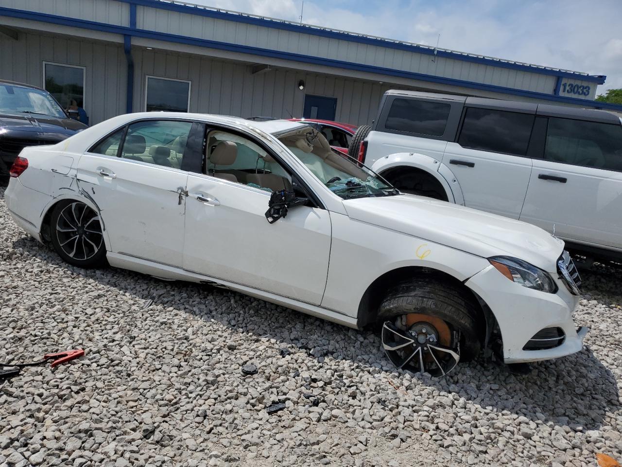 2014 Mercedes-Benz E 350 4Matic - Фото 4