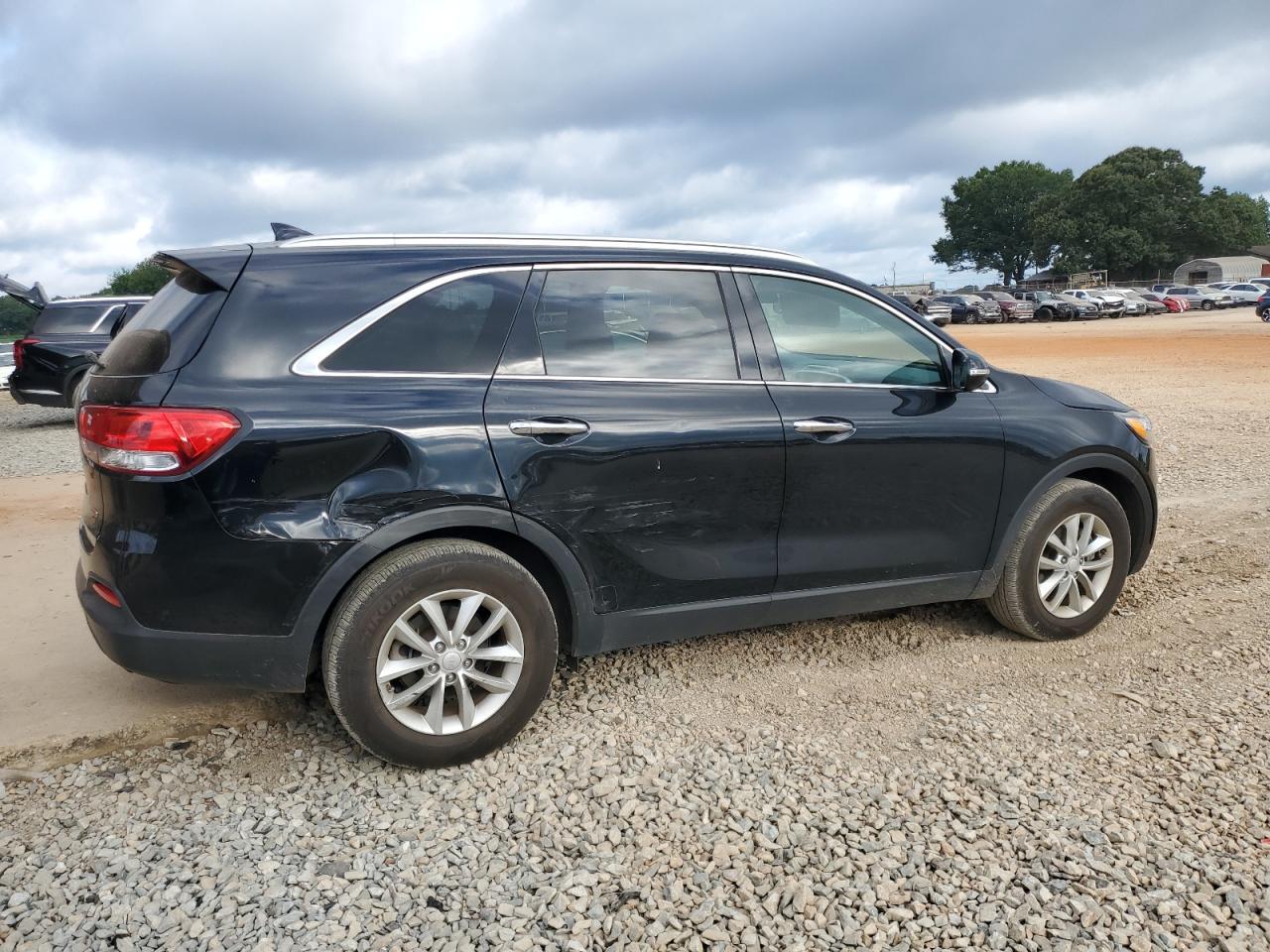 2017 Kia Sorento Lx - Image 3