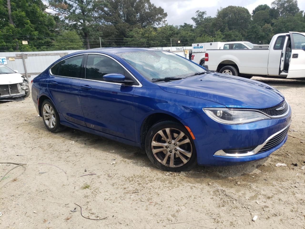 2015 Chrysler 200 Limited - Фото 4