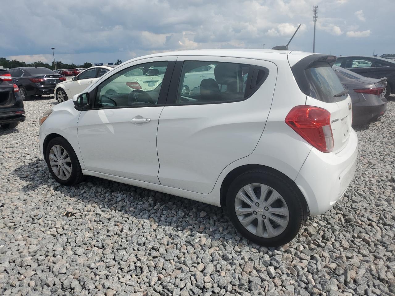 2017 Chevrolet Spark 1Lt - Фото 2