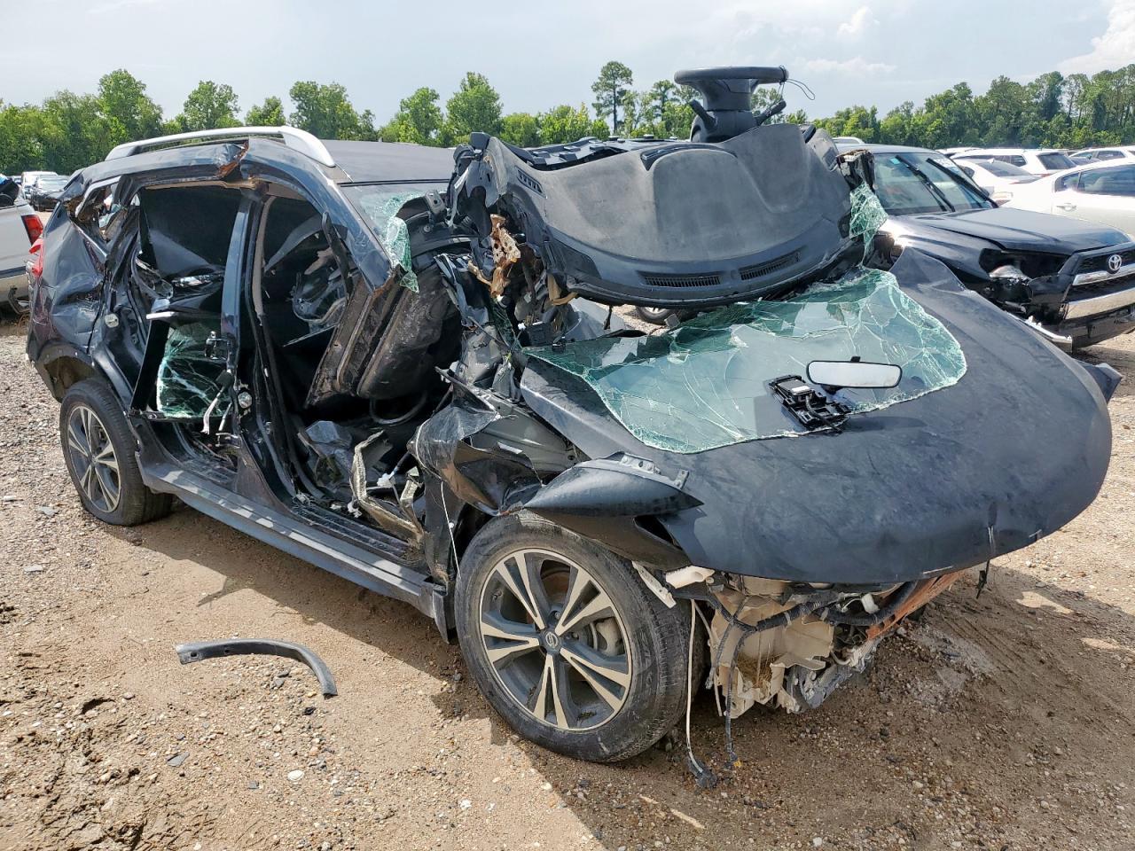 2019 Nissan Rogue S - Image 4