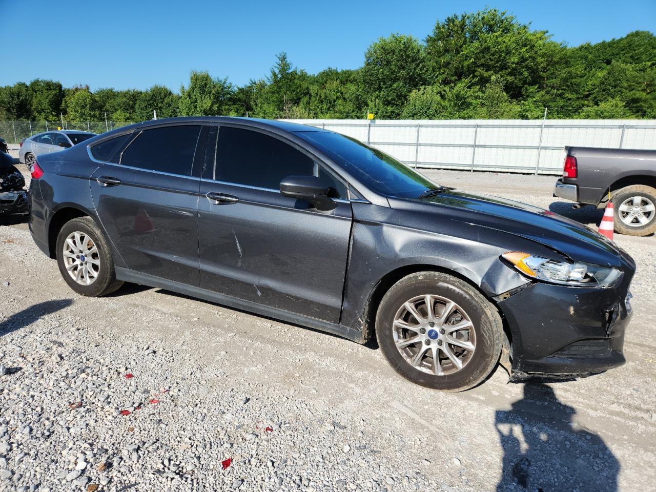 2015 Ford Fusion S - Фото 4
