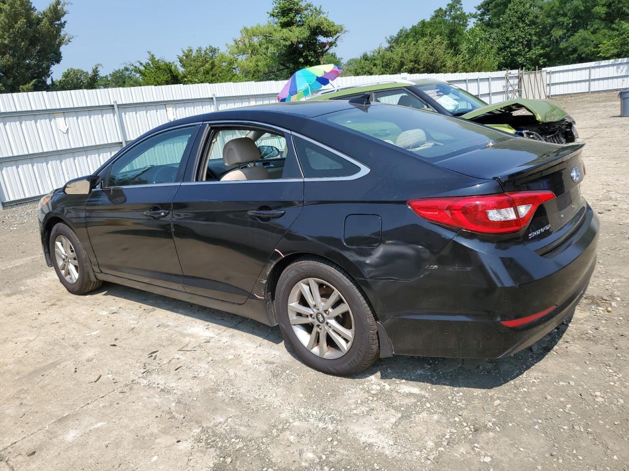 2017 Hyundai Sonata Se - Image 2