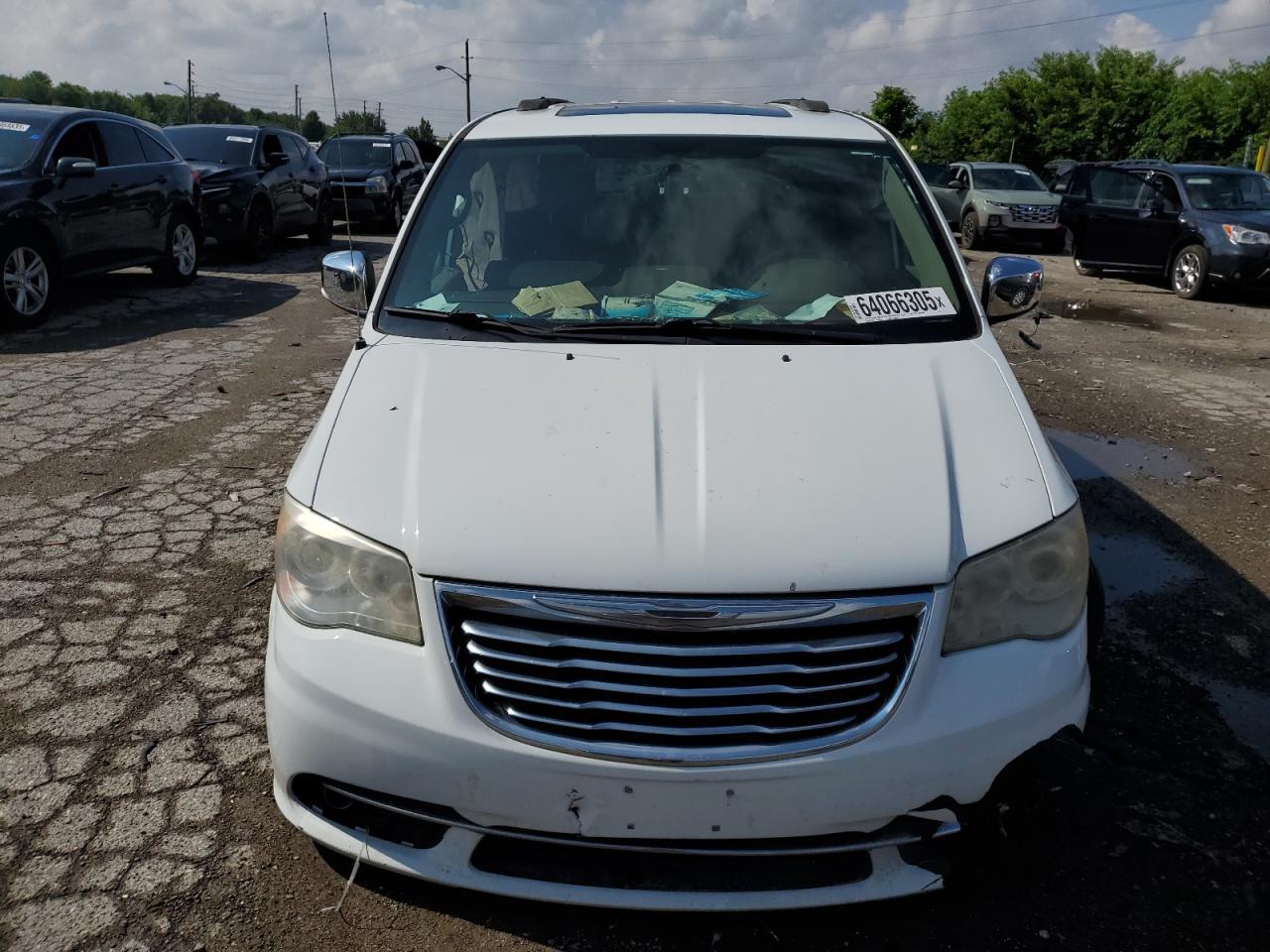 2014 Chrysler Town & Country Limited - Фото 5
