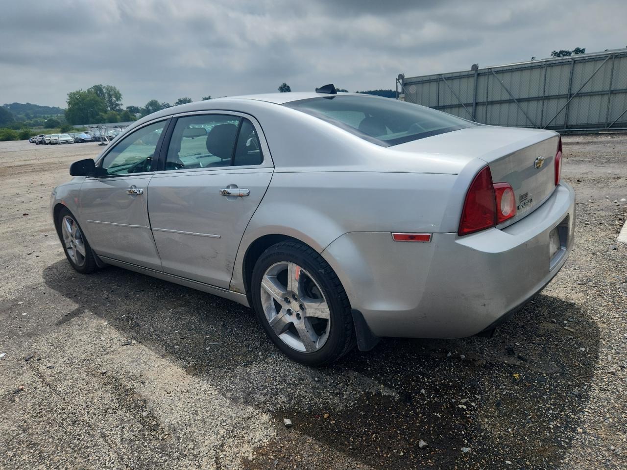 2012 Chevrolet Malibu 1Lt - Фото 2