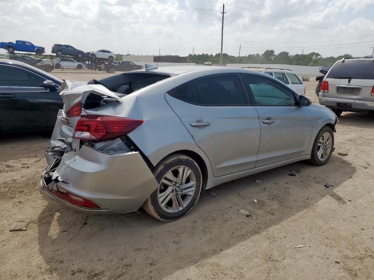 2020 Hyundai Elantra Sel - Фото 3