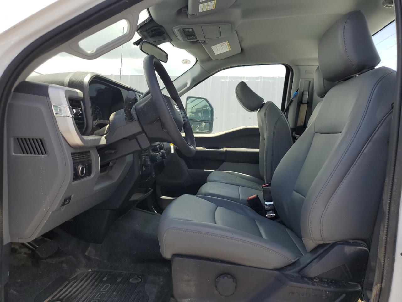 2024 Ford F250 Super Duty - Фото 7
