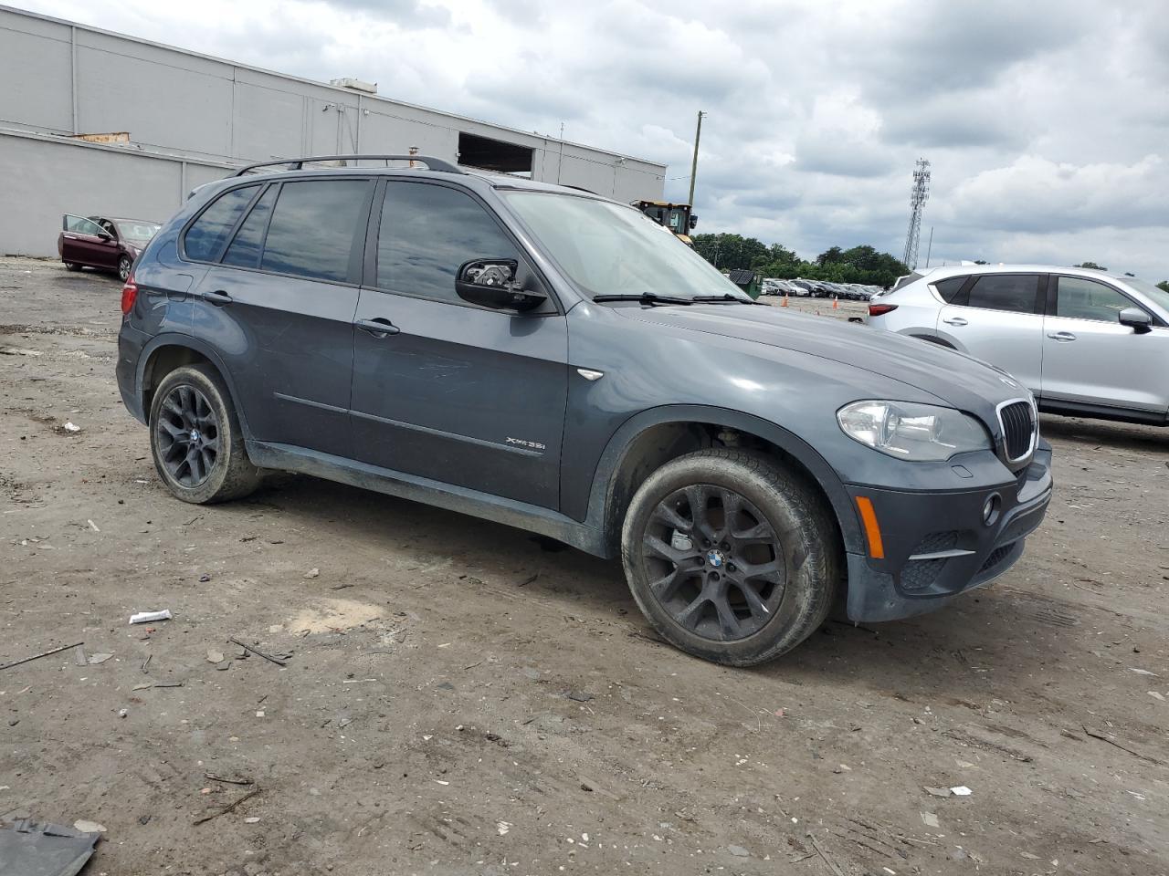 2013 BMW X5 xDrive35I - Image 4