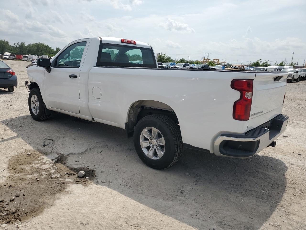 2021 Chevrolet Silverado C1500 - Фото 2