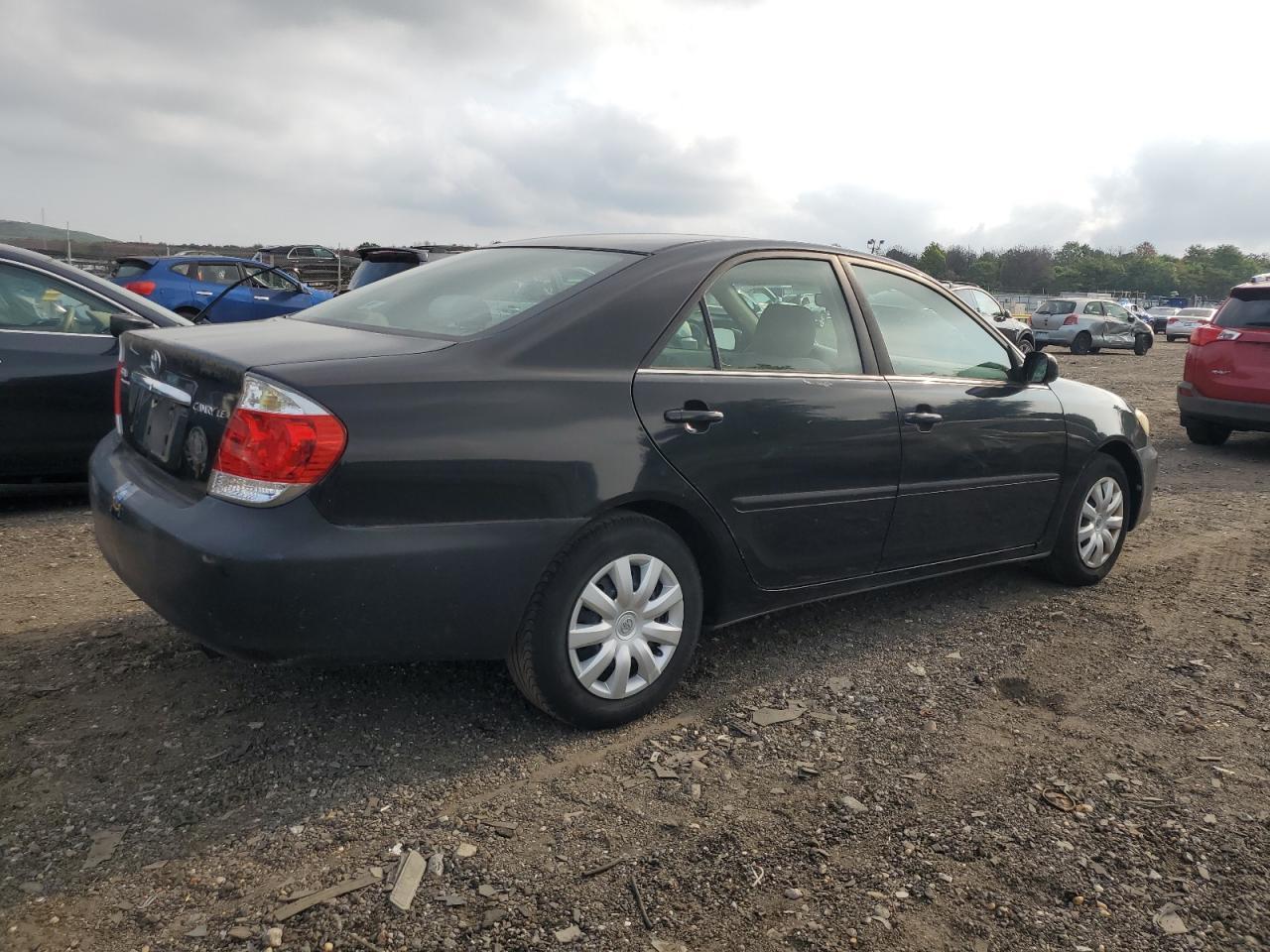 2005 Toyota Camry Le - Фото 3