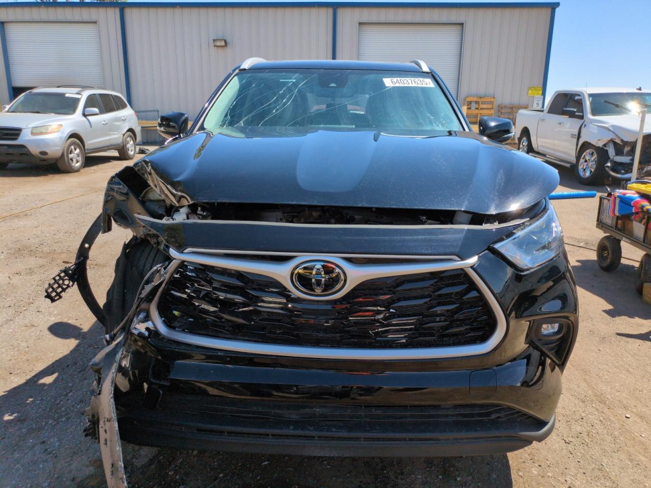 2022 Toyota Highlander Xle - Image 5