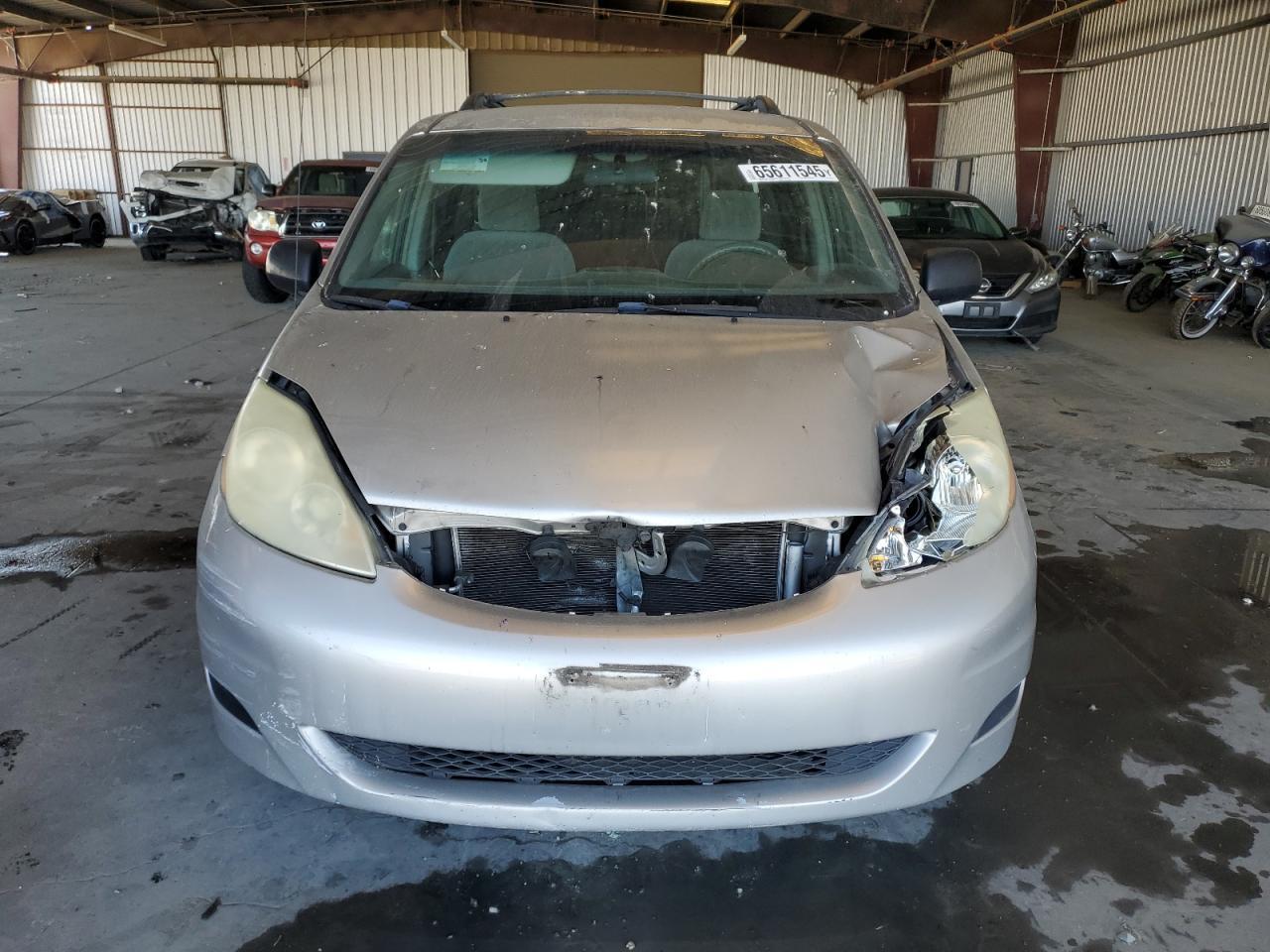 2006 Toyota Sienna Le 8 Passenger - Image 5