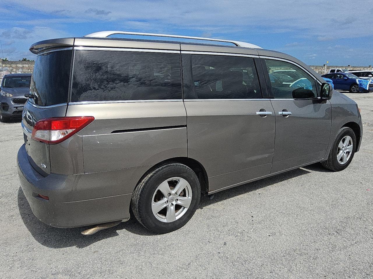 2016 Nissan Quest S - Фото 3