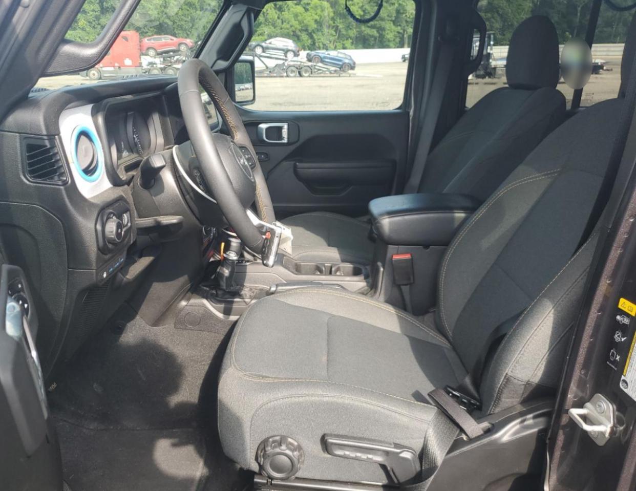 2024 Jeep Wrangler 4Xe - Image 7