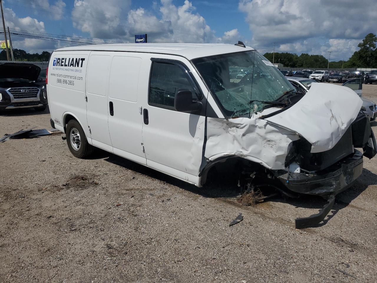 2023 GMC Savana G2500 - Фото 4