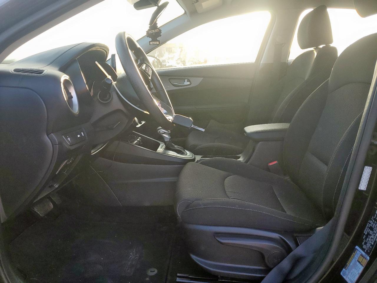 2021 Kia Forte Fe - Image 7