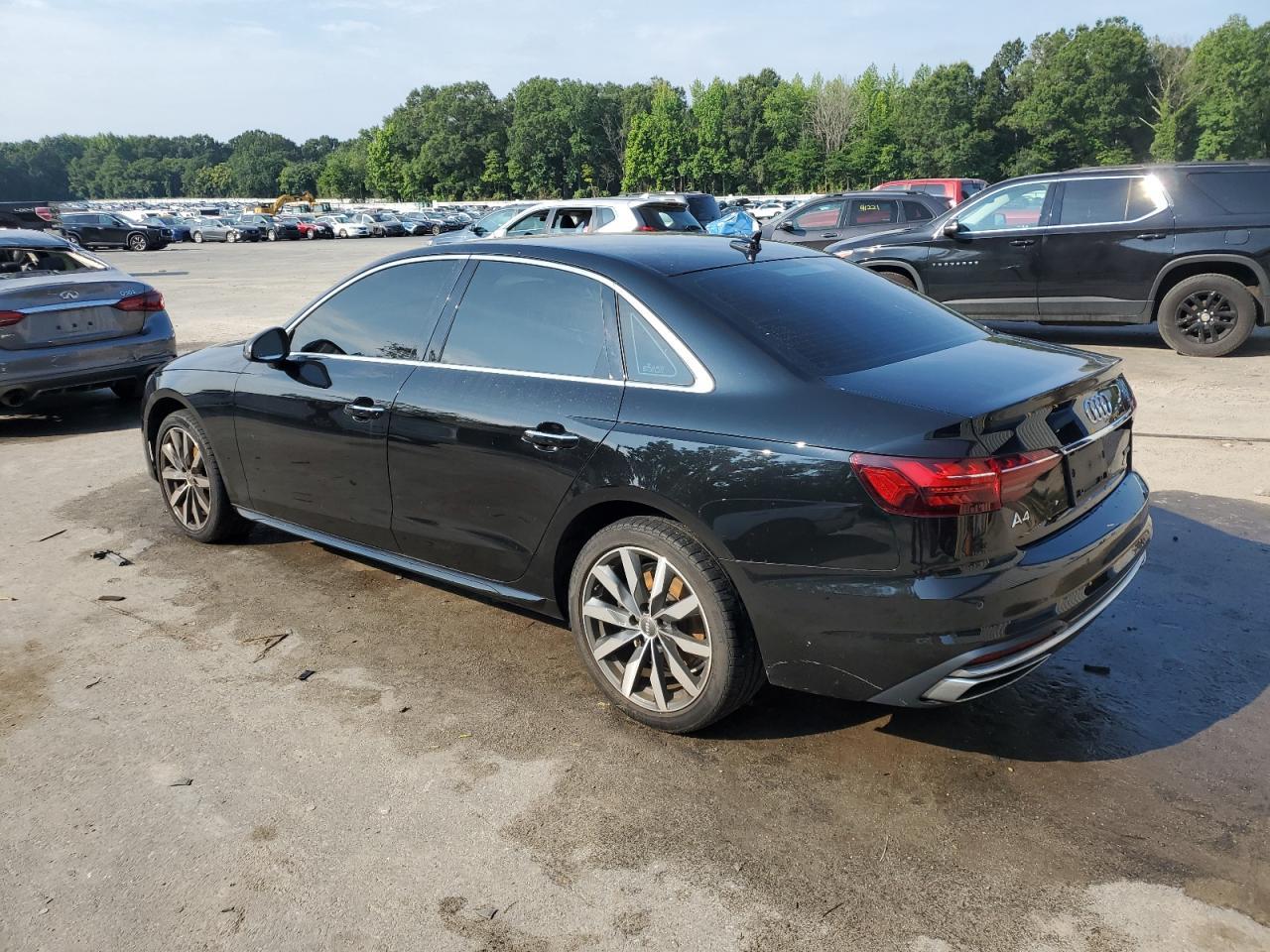 2021 Audi A4 Premium Plus 40 - Фото 2