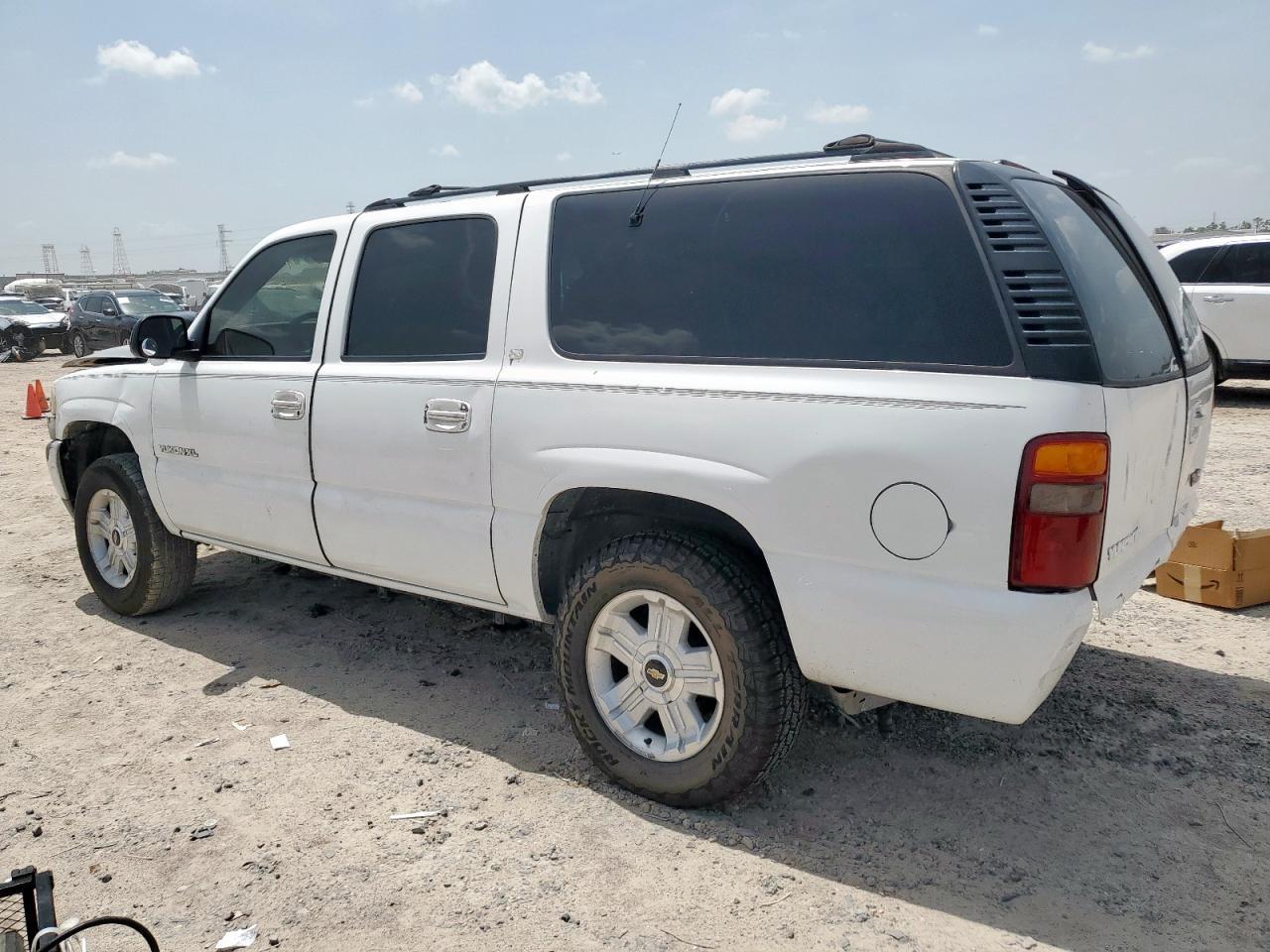2001 GMC Yukon Xl K1500 - Image 2