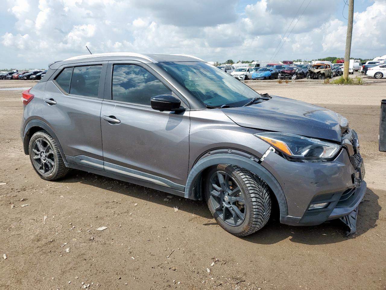 2020 Nissan Kicks Sr - Фото 4
