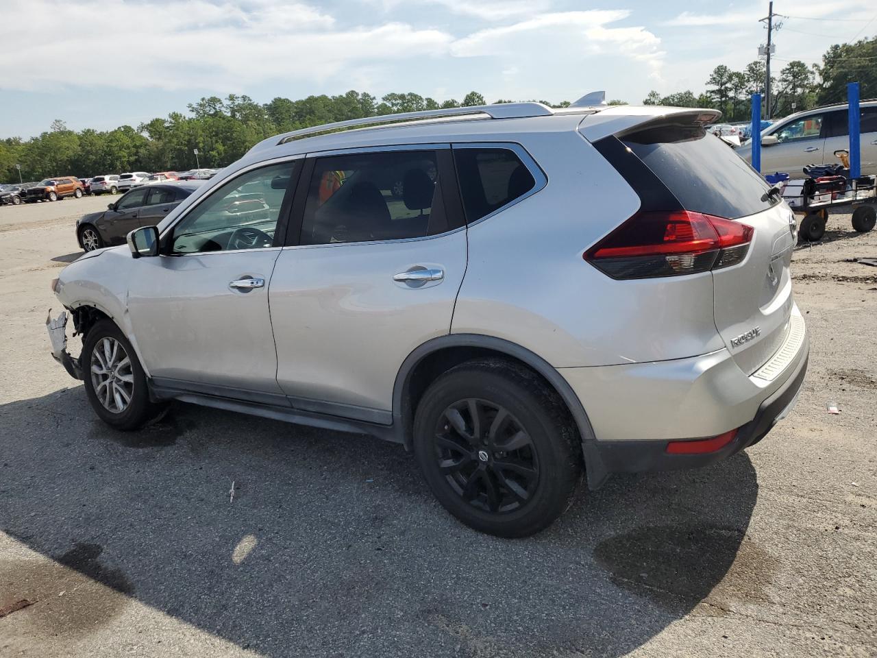 2018 Nissan Rogue S - Фото 2