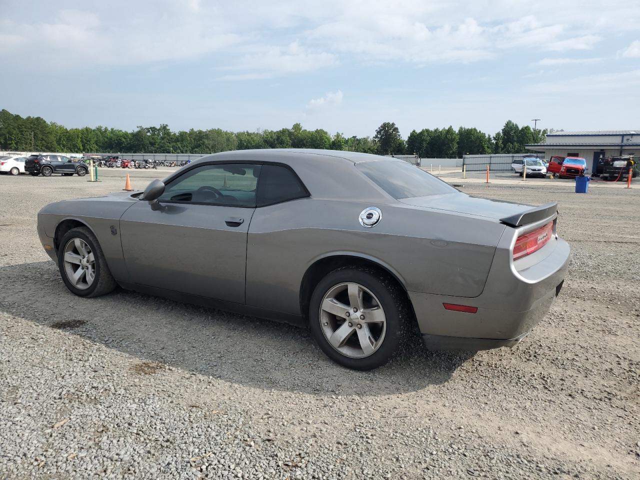 2011 Dodge Challenger - Фото 2