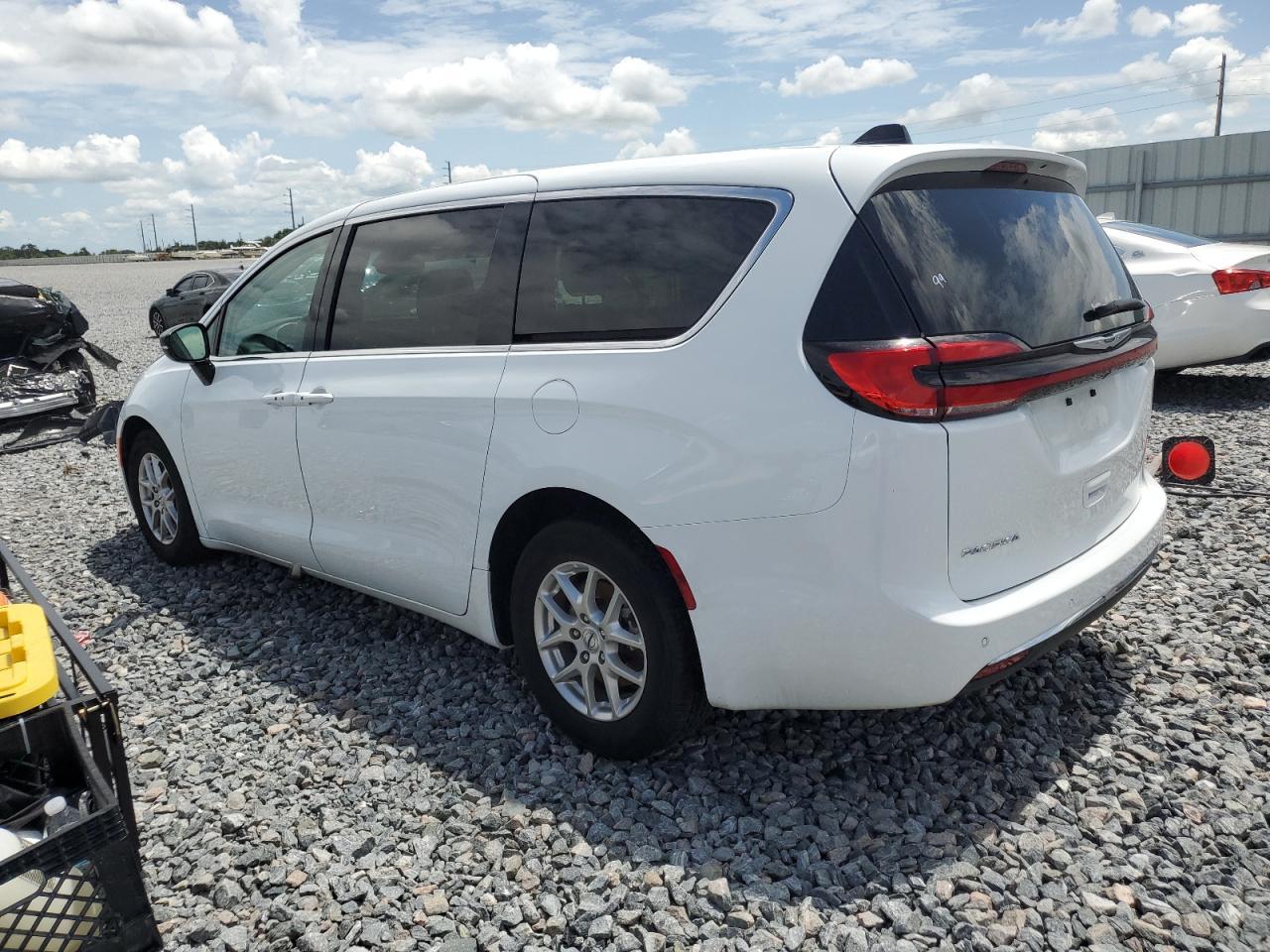 2024 Chrysler Pacifica Touring L - Фото 2