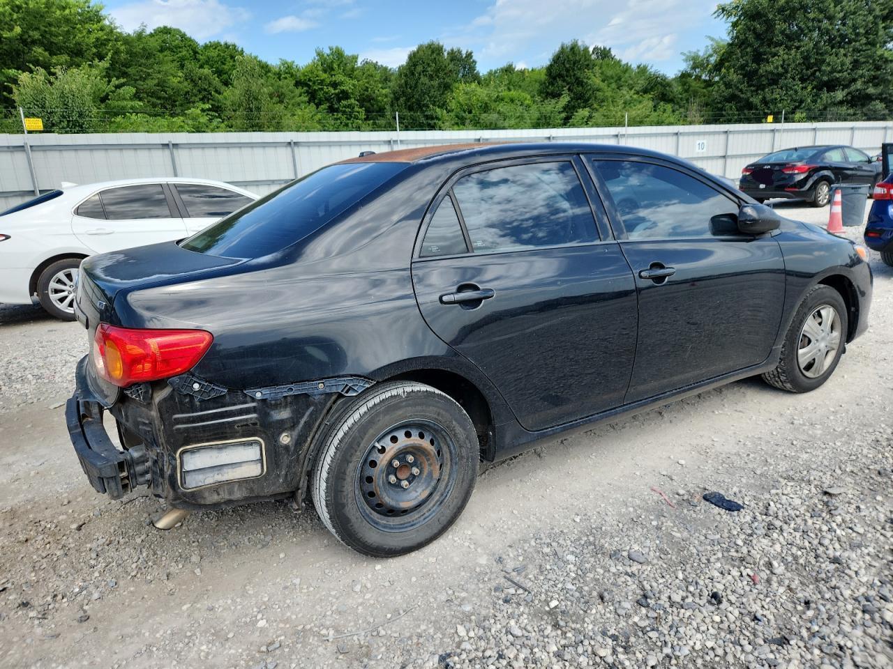 2010 Toyota Corolla Le - Фото 3