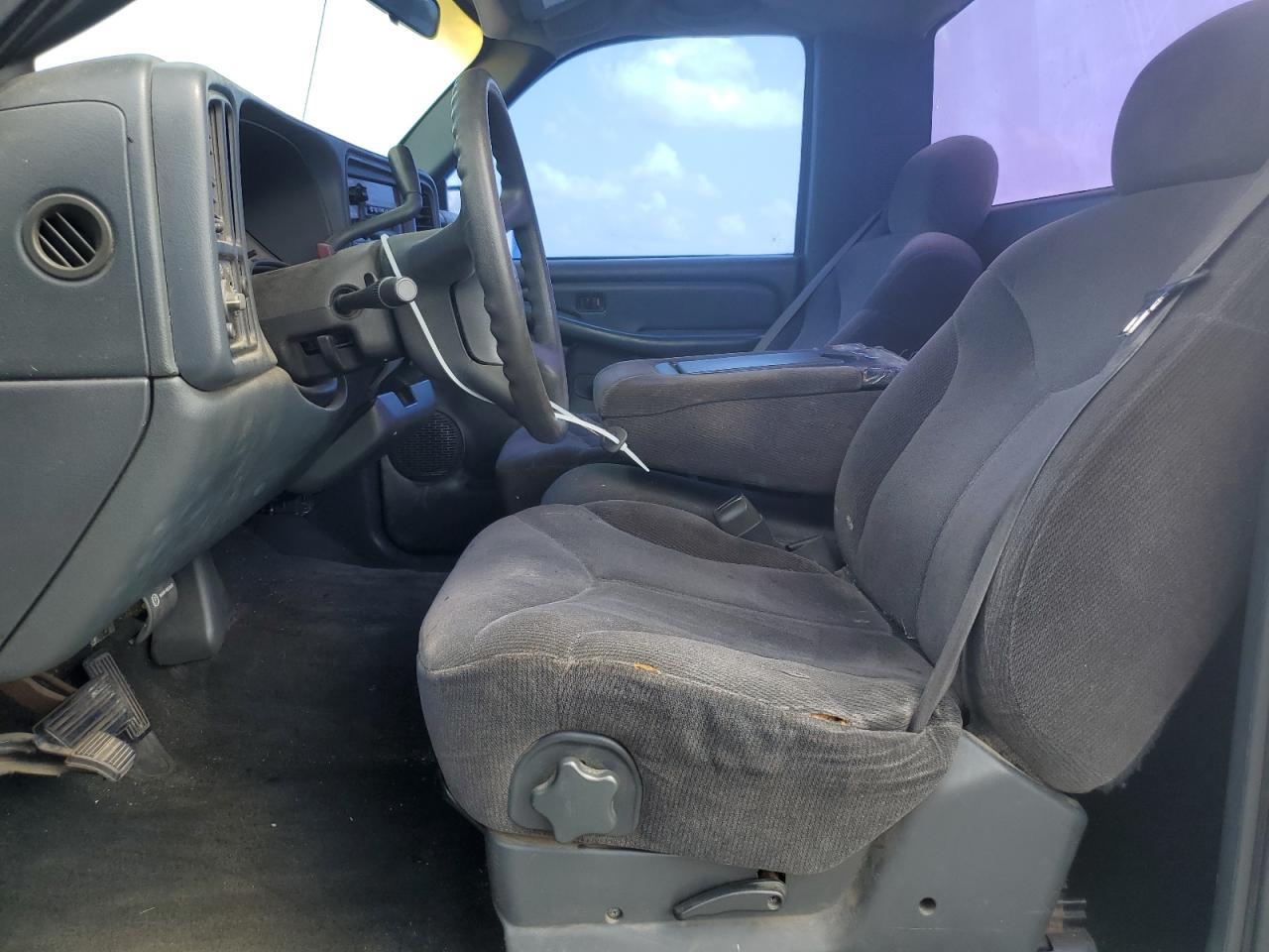 2000 GMC New Sierra C1500 - Image 7