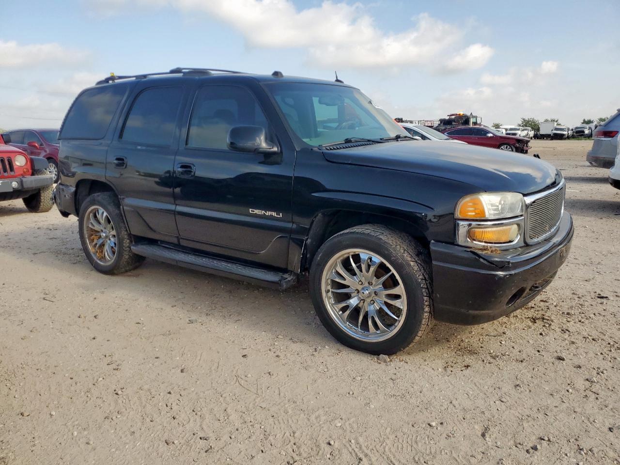 2005 GMC Yukon Denali - Фото 4