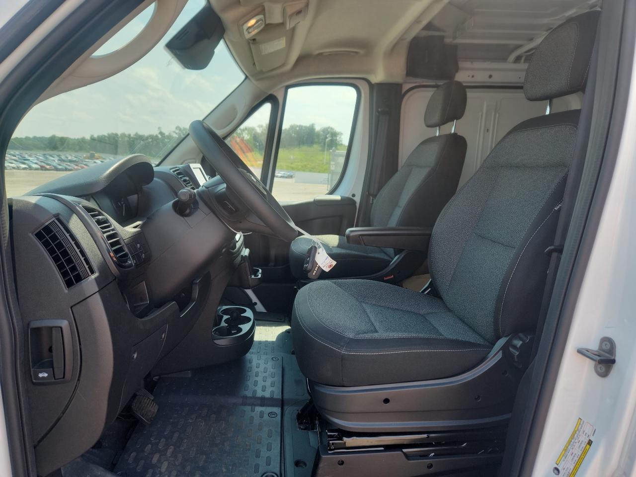 2025 Ram Promaster 1500 1500 Standard - Фото 7