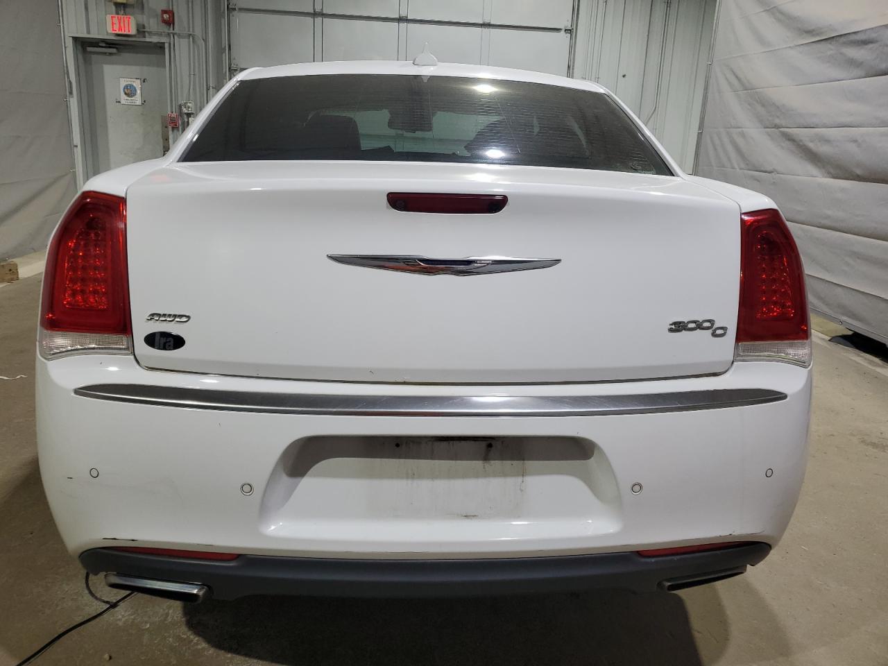 2017 Chrysler 300C Platinum - Image 6