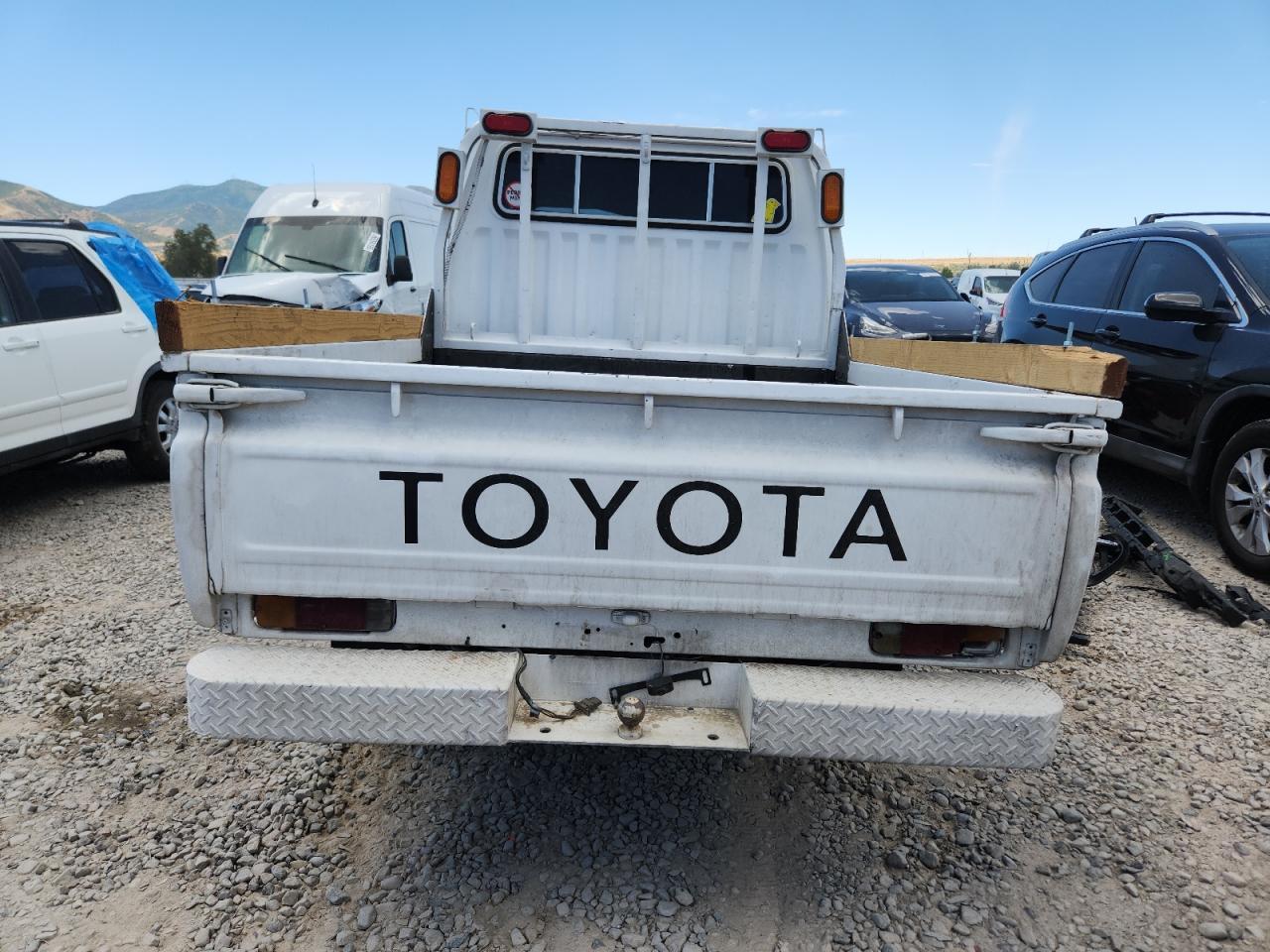 1993 Toyt Hiace - Image 6