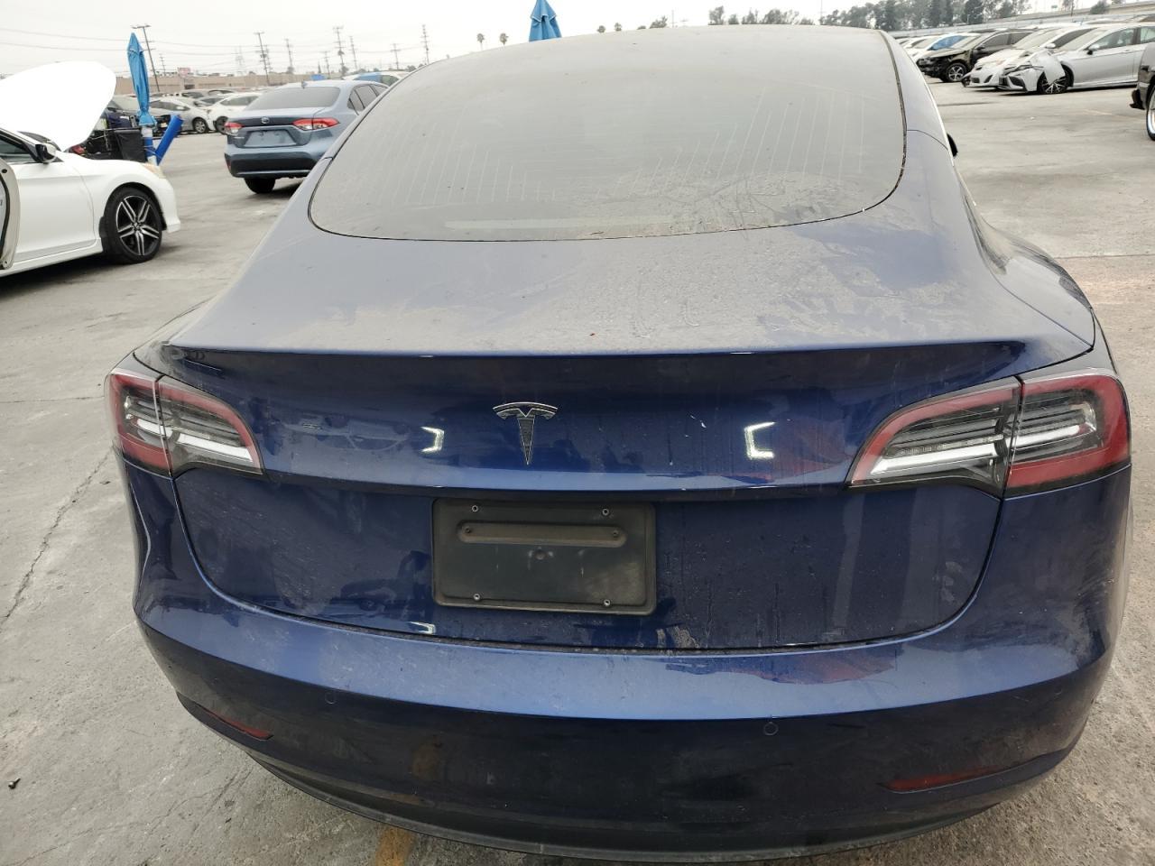 2020 Tesla Model 3 - Фото 6