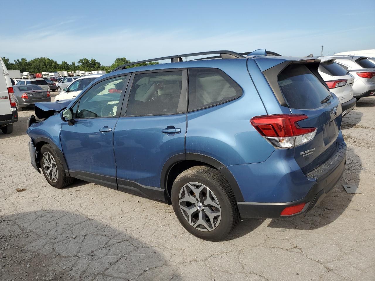 2019 Subaru Forester Premium - Фото 2