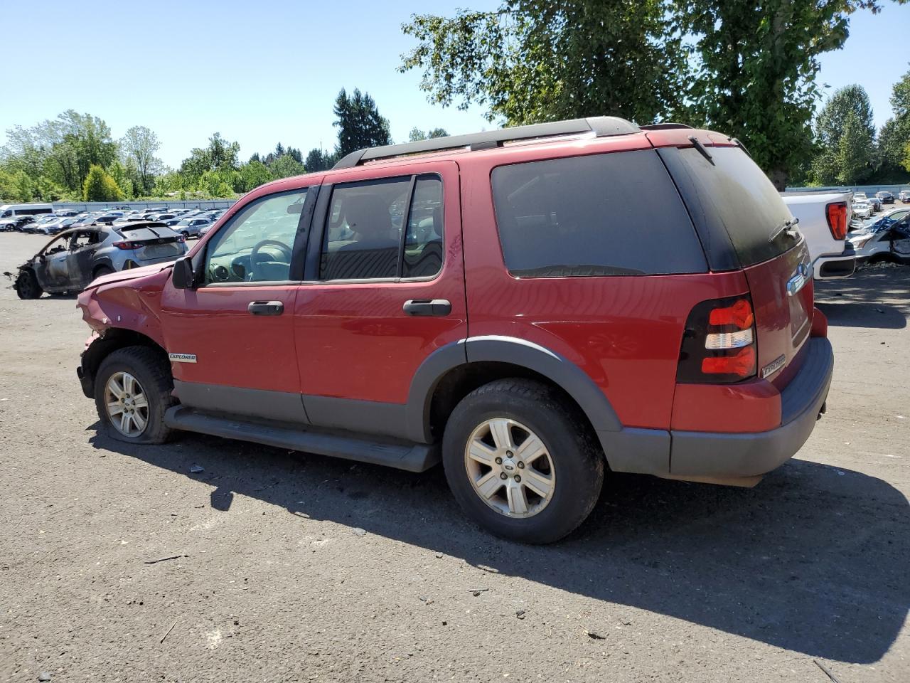 2006 Ford Explorer Xlt - Фото 2