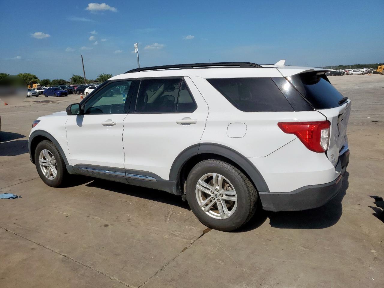 2020 Ford Explorer Xlt - Image 2