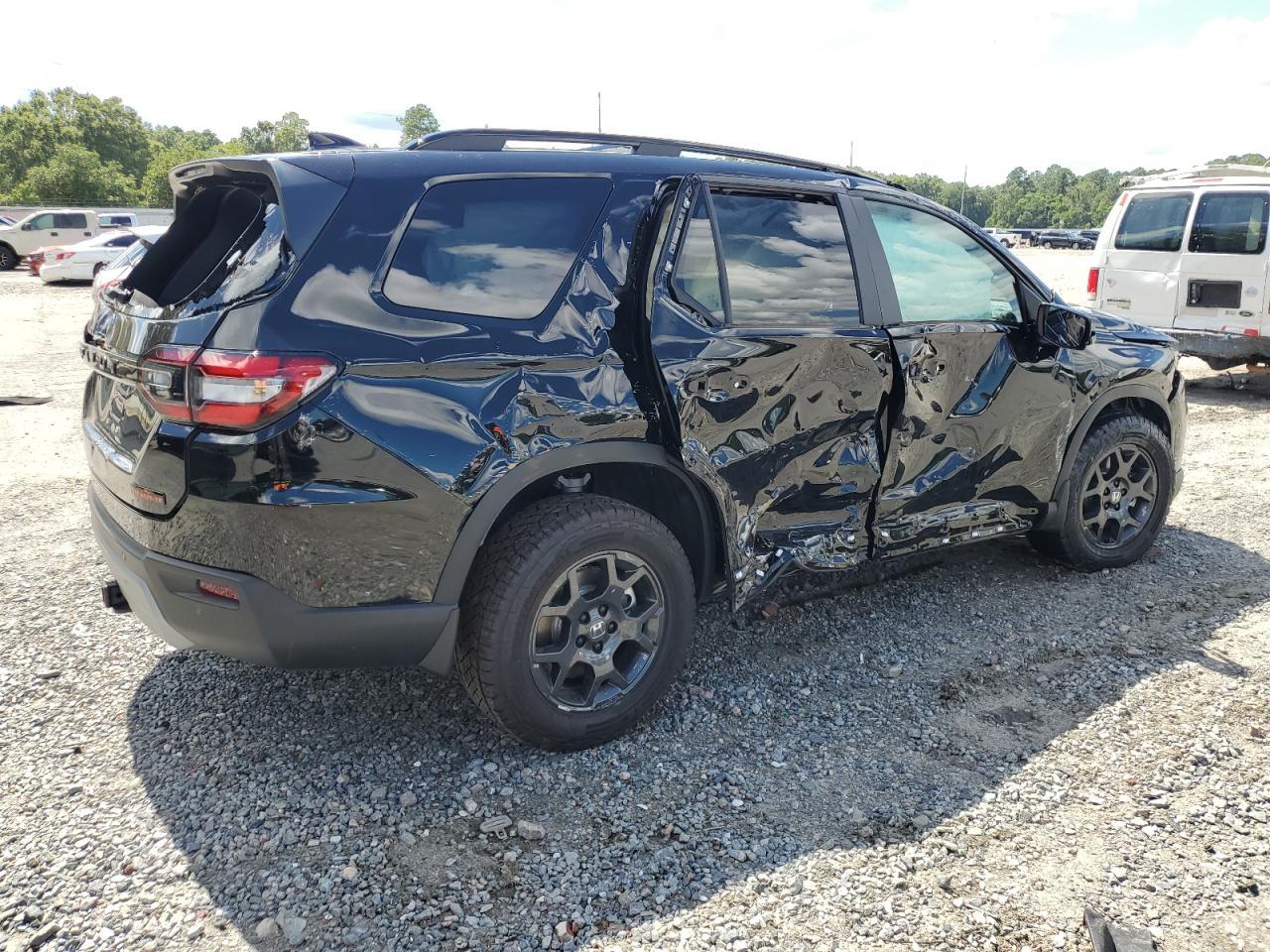2025 Honda Pilot Trailsport - Фото 3