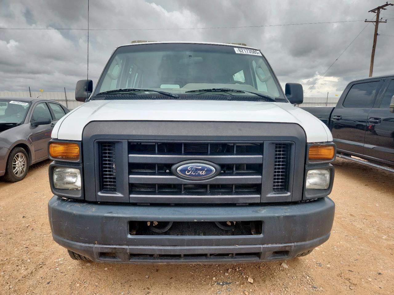 2009 Ford Econoline E350 Super Duty Wagon - Image 5