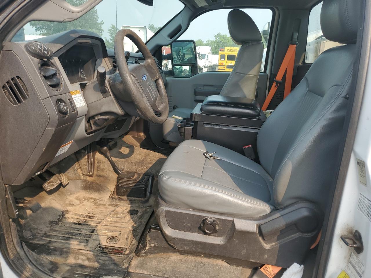 2015 Ford F450 Super Duty - Фото 7